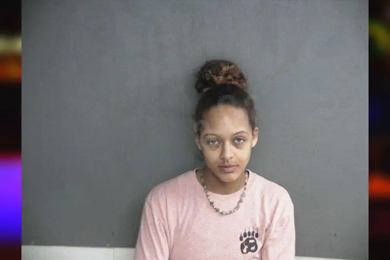 Cayln Richardson Mugshots