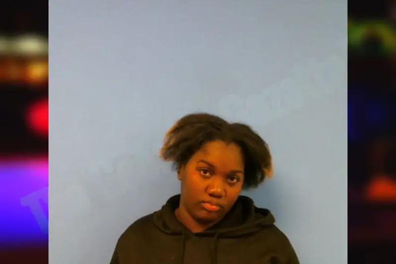 Claytonia Roberts Mugshots