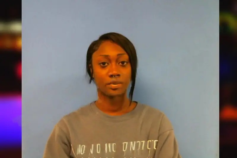 Deasia McLeadon Mugshots