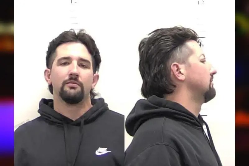 Derek Groomer Mugshots