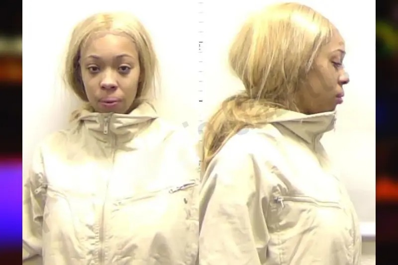 Naonna Moore Mugshots