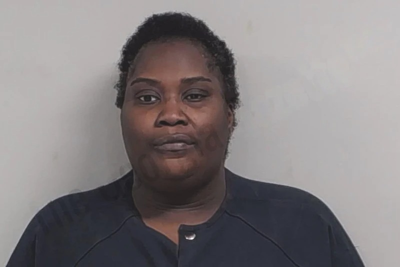 Kennetta Biggs Mugshots