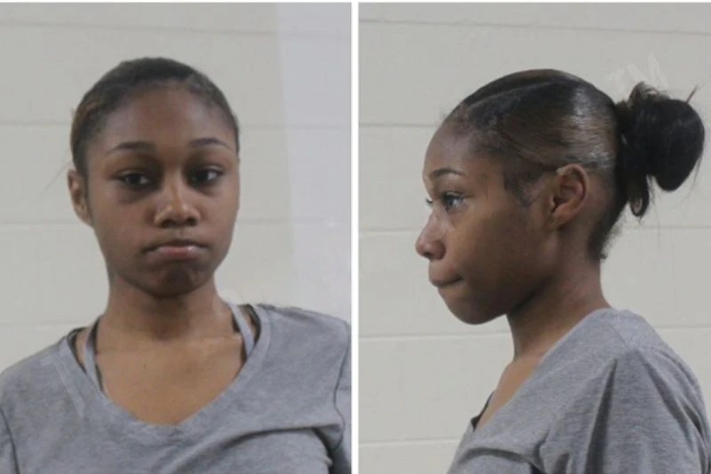 Taniya Robinson Mugshots