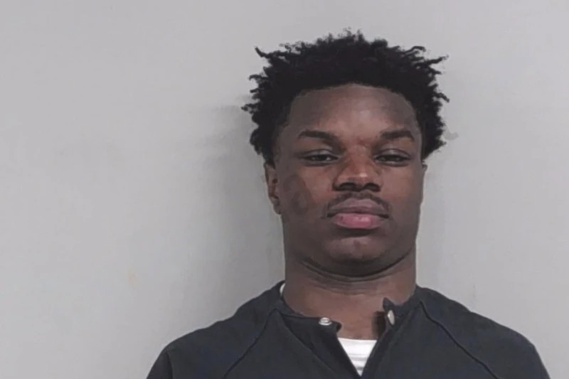 Tarrell Roberts Mugshots
