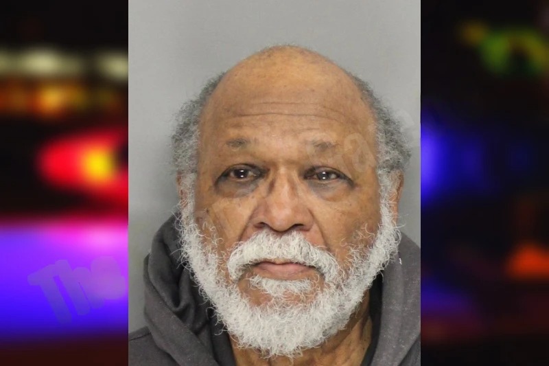 Clyde Hollis Mugshots