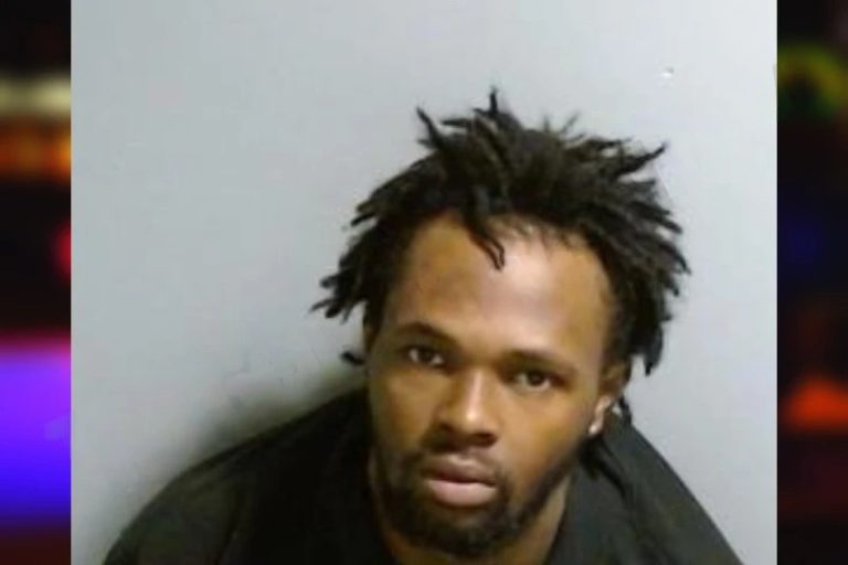 Dalzeil Davis mugshot – Fulton County , Georgia Dalzeil Davis