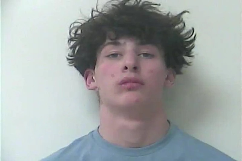 Elisha Rowe Mugshots