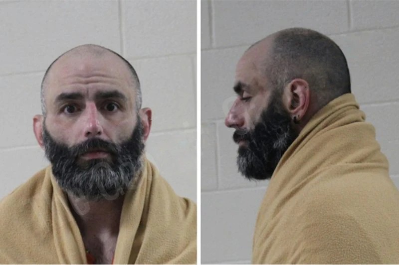 Robert Mickens Mugshots