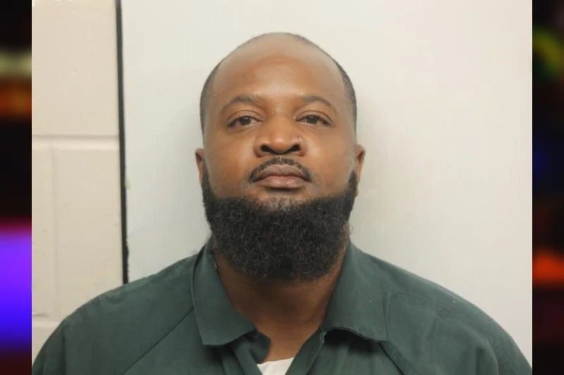 Thiondo Wallace Mugshots