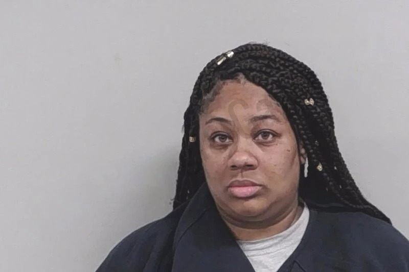 Yavonda Roberts Mugshots