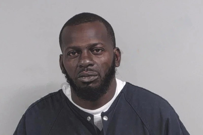 Arcolia Pierce Mugshots