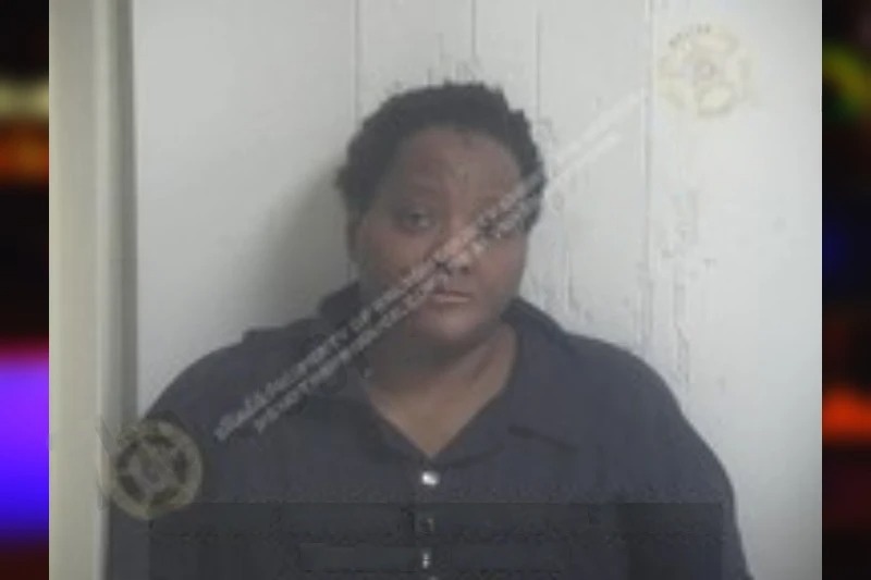 Jilluan Roberts Mugshots