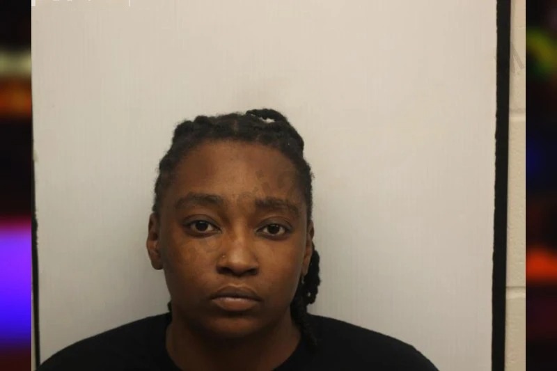 Kiana Lewis Mugshots