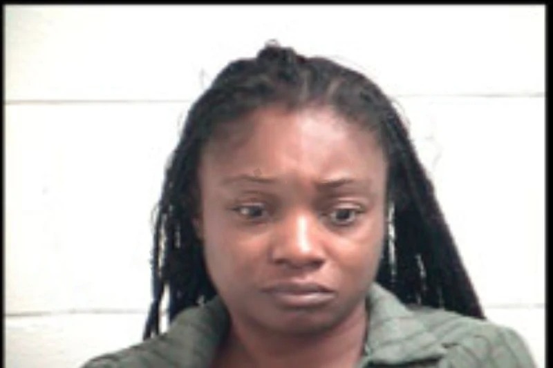 Latoya Livingston Mugshots