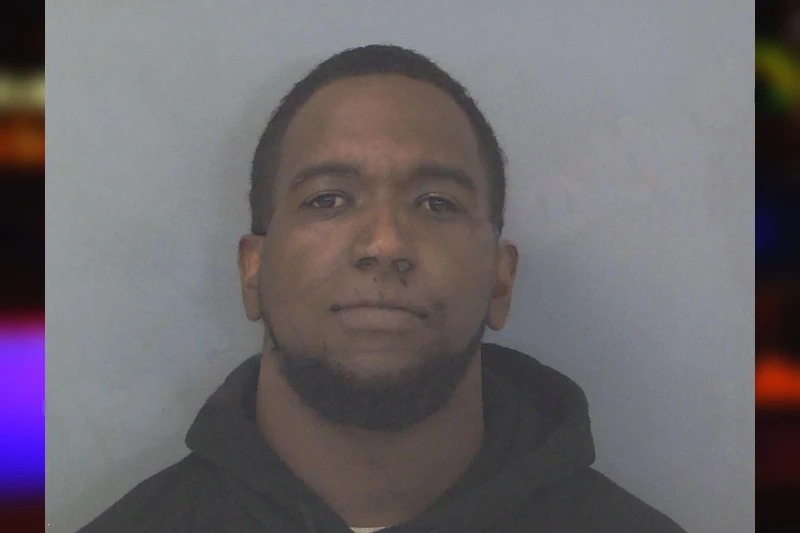 Lecarey Wallace Mugshots