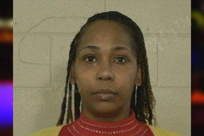 Lisa Ivery-Hansen Mugshots