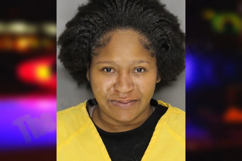 Naomi Gholar Mugshots