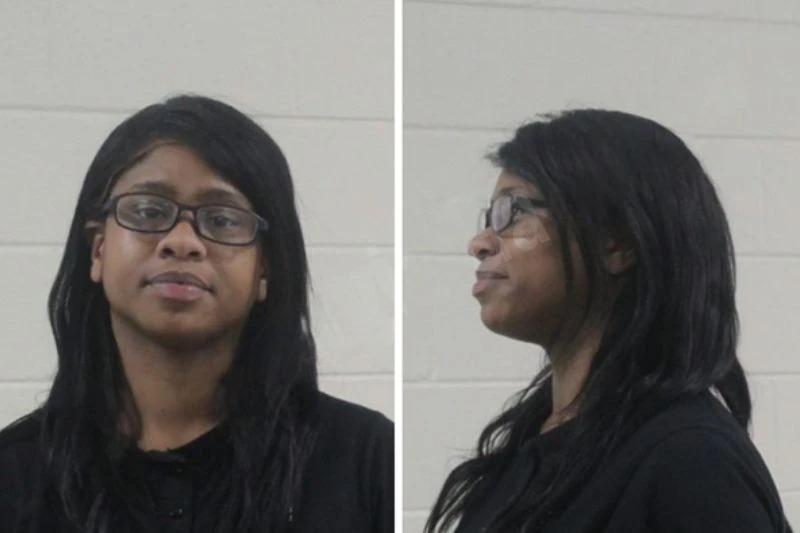 Quanika Lowe Mugshots