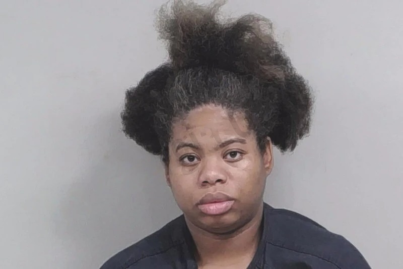 Seantay Robinson Mugshots