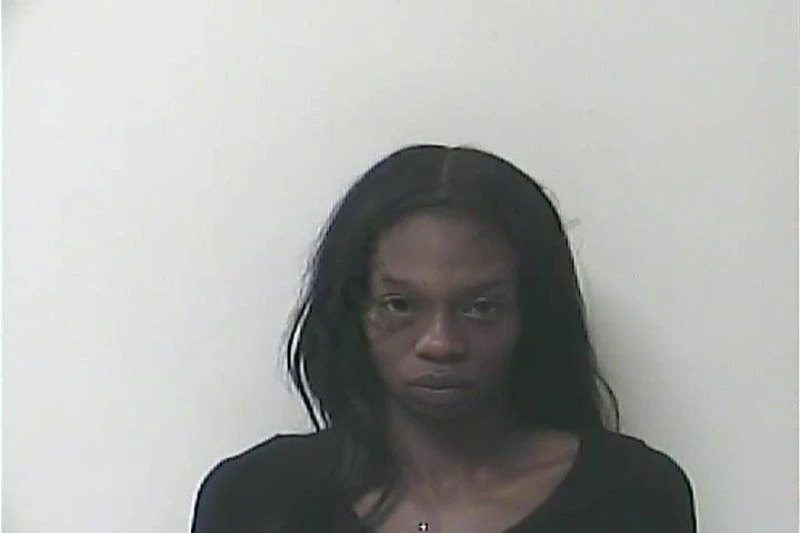 Tanjuana Yearby Mugshots