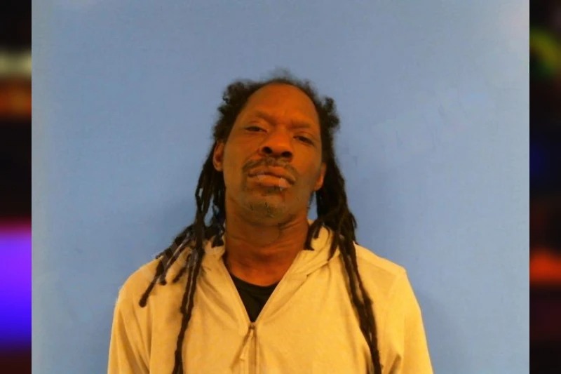 Thaddios Russell Mugshots