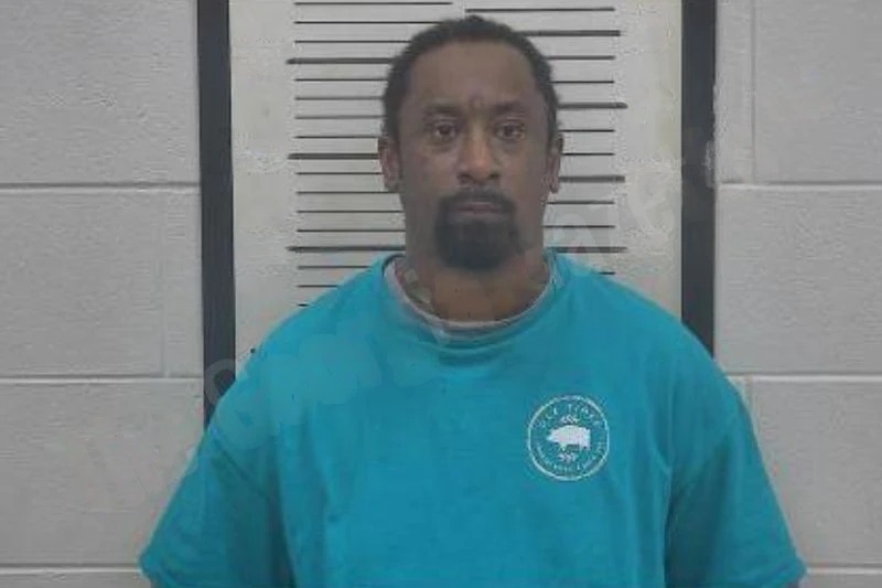 Travis Brown mugshot