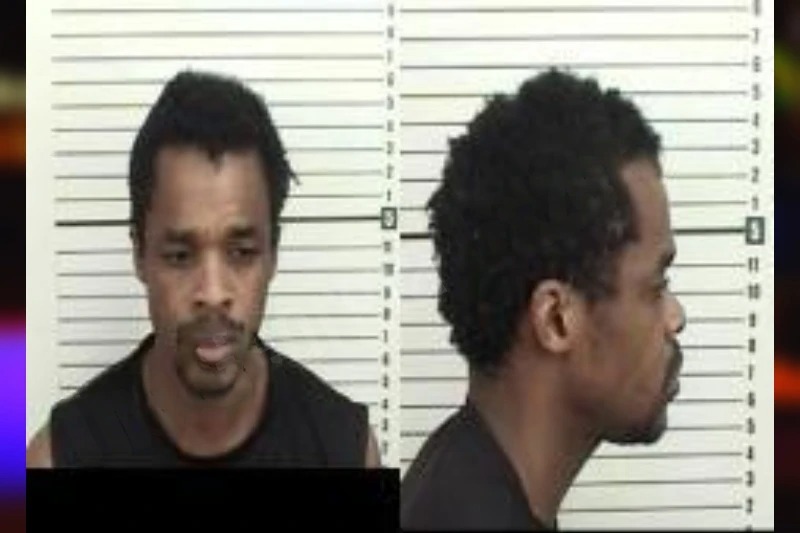 Travis Smith Mugshots