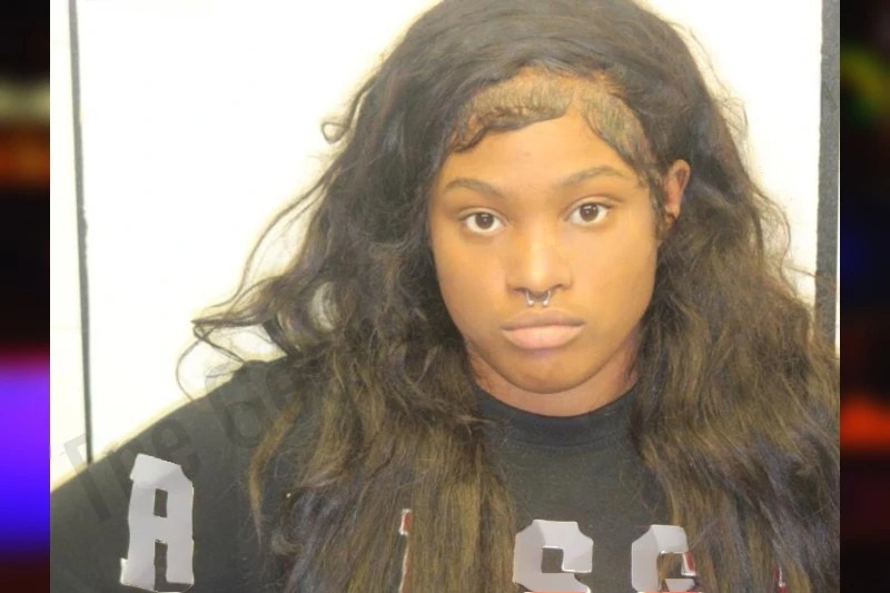 Zniyah Hutchinson Mugshots