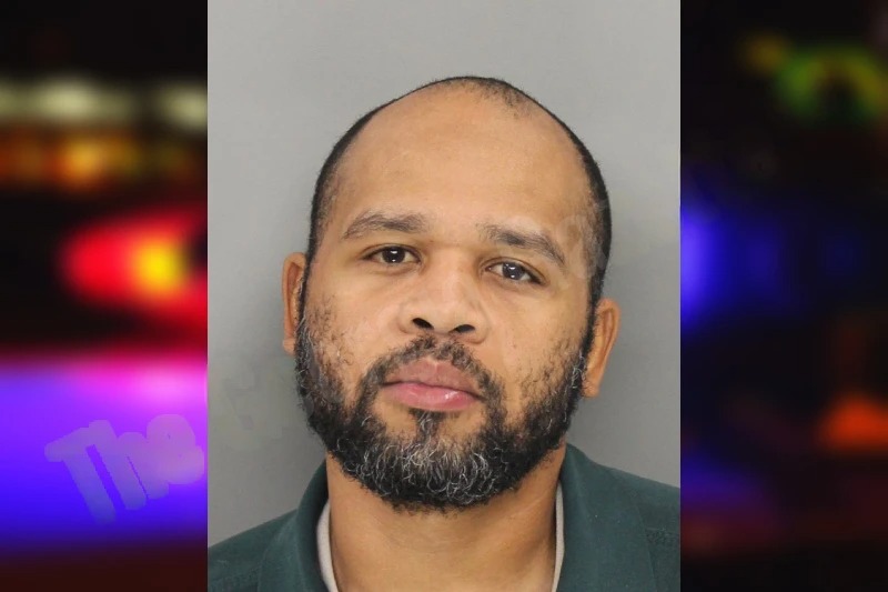 Devan Brown Mugshots