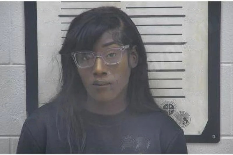 Jasnai Moore Mugshots