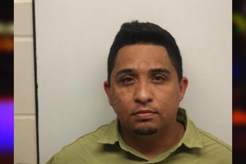 Neugliyer Perez Acosta Mugshots