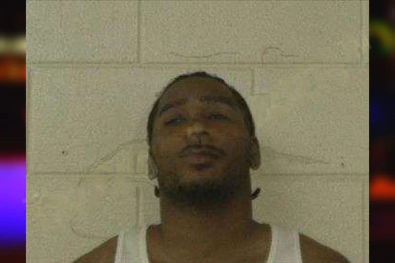 Trenquelle Holloway Mugshots