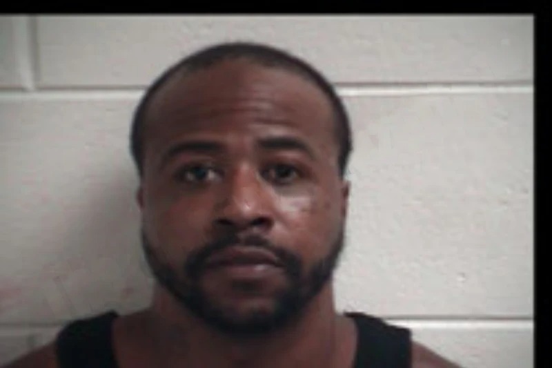 Derrick Ussery Mugshots