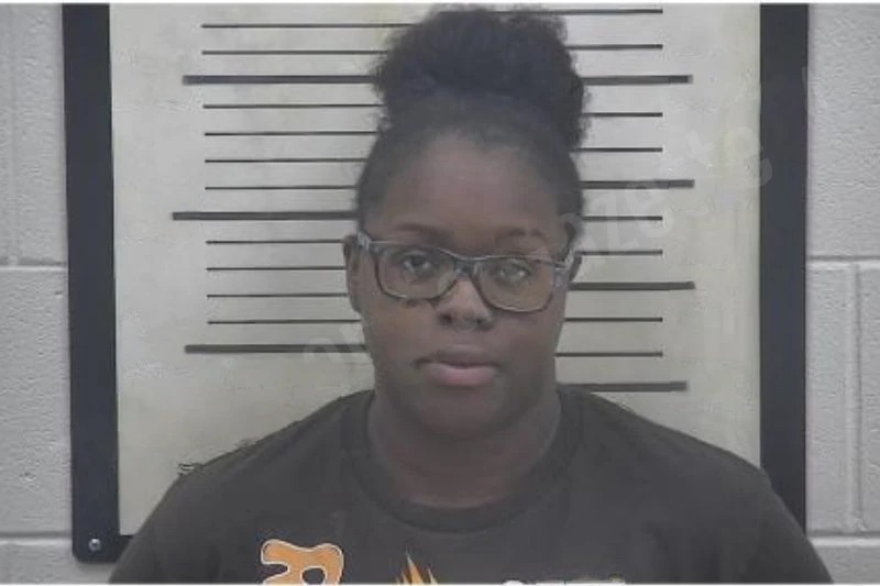 Norshaaliyah Carswell Mugshots