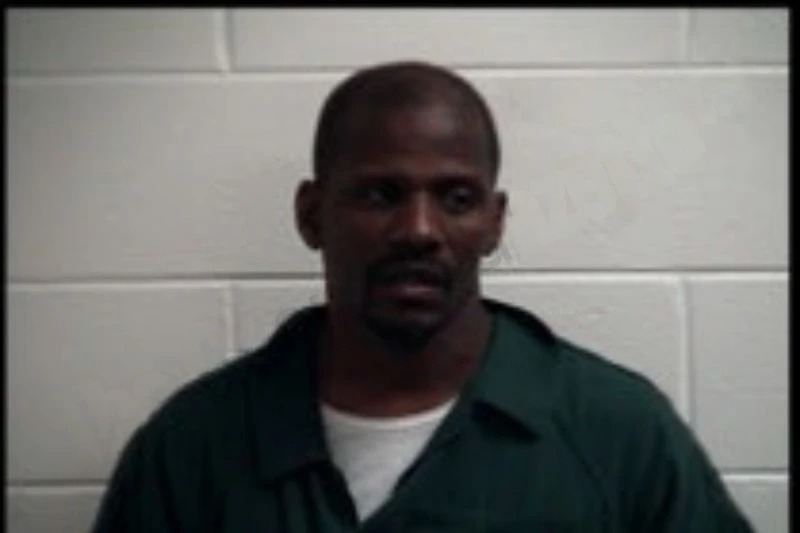 Traviass Jones mugshot