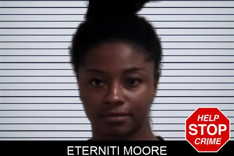 Eterniti Moore