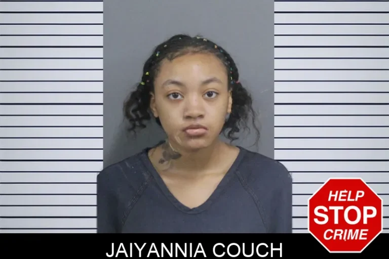 Jaiyannia Couch