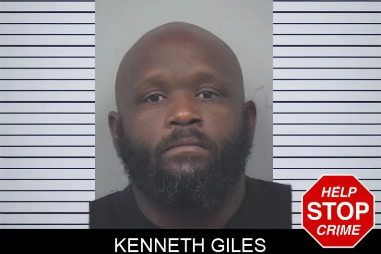 Kenneth Giles