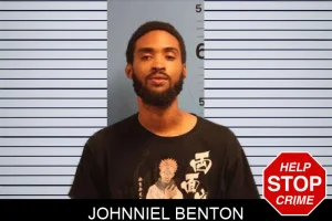 Johnniel Benton mugshot