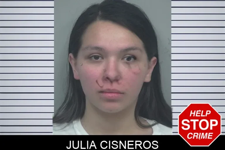 Julia Cisneros