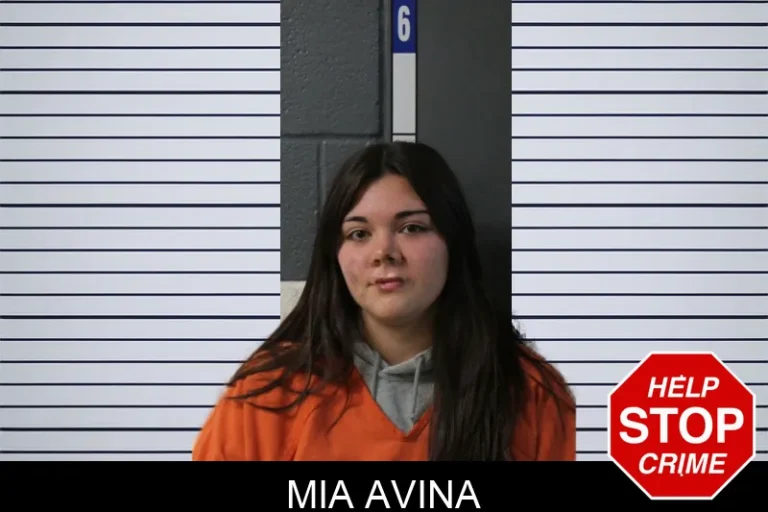 Mia Avina