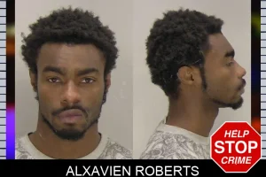 Alxavien Roberts mugshot