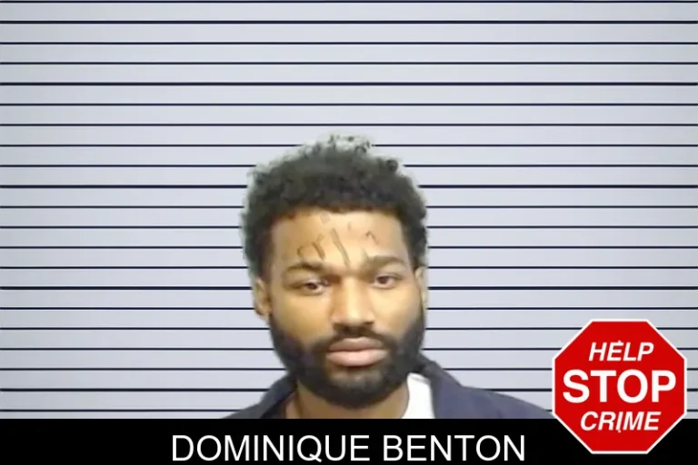 Dominique Benton