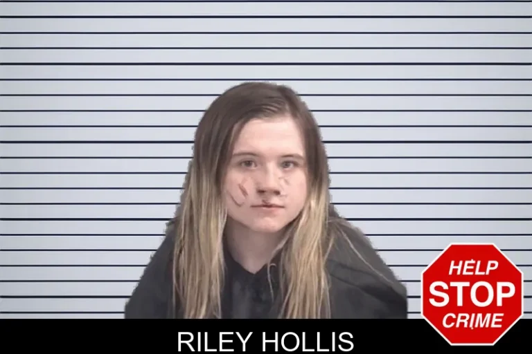 Riley Hollis