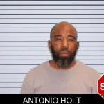 Antonio Holt mugshot