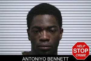 Antoniyo Bennett mugshot