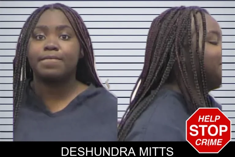 Deshundra Mitts