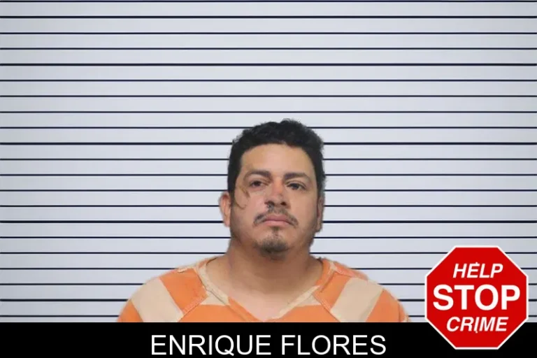 Enrique Flores