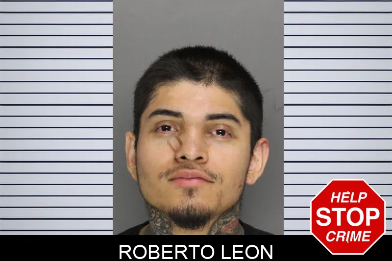 Roberto Leon mugshot